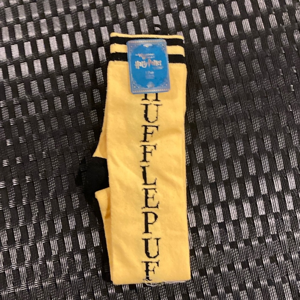 Harry Potter Hufflepuff socks NWT